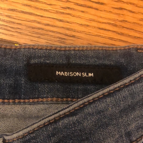 Jones New York Signature Madison Slim Jeans stretch size 2 denim faded - Picture 4 of 15